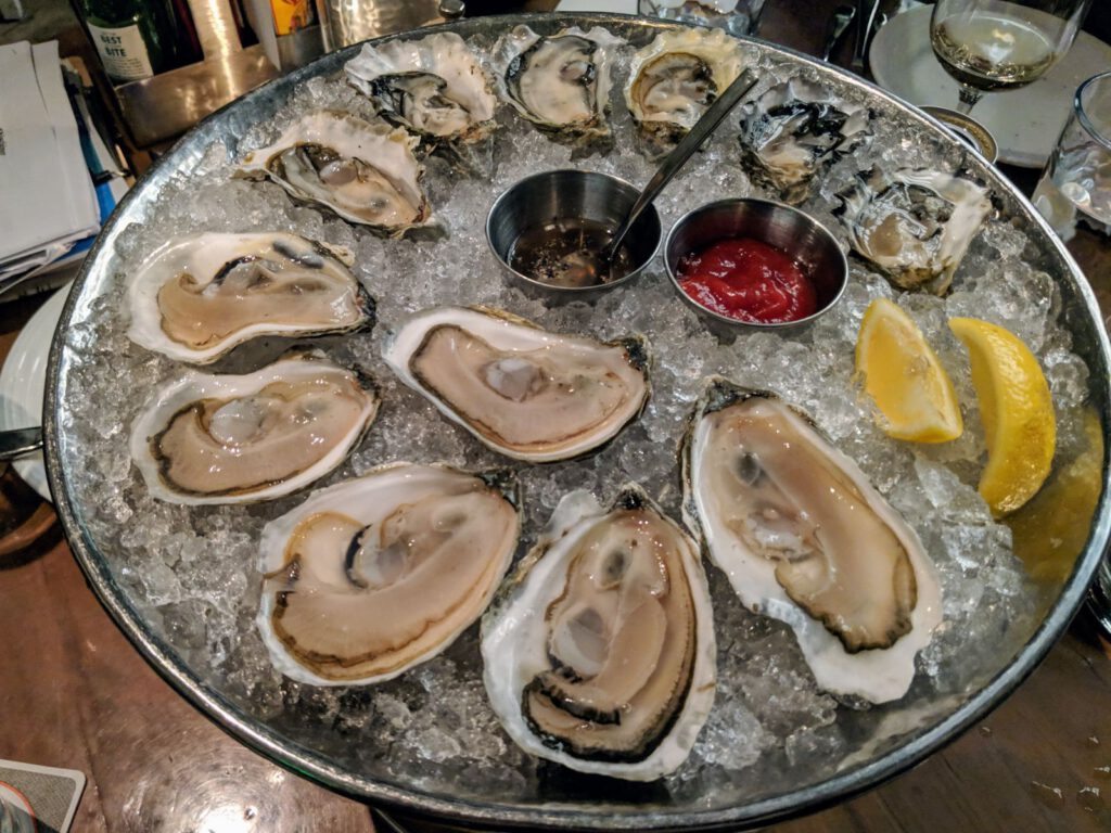 Oyster plate